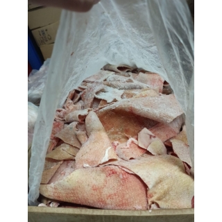 Замороженная шкурка свиная купить оптом в Москве по выгодным ценам от Российского производителя