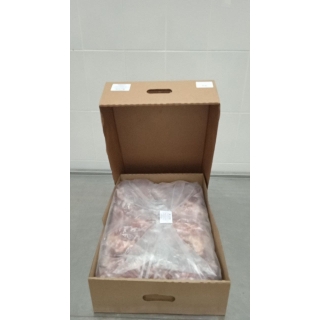 Замороженное мясо говядины ГОСТ 54704-2011 б/к (бескостной) купить оптом по ценам производителя