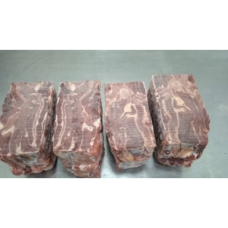 Замороженное мясо говядины ГОСТ 54704-2011 б/к (бескостной) купить оптом по ценам производителя