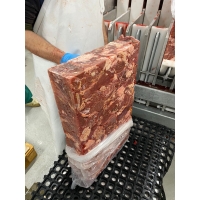 Замороженное мясо говядины б/к (бескостной) купить мелким оптом в Москве по ценам производителя