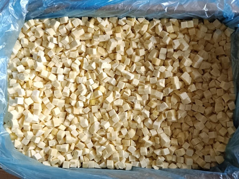 Картофель кубик 10х10 мм от производителя из Белоруссии купить оптом в Москве дёшево по низкой цене 